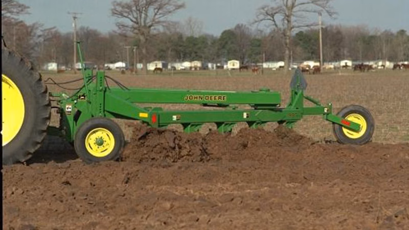 2024 John Deere 995 Reversible Plow - Image 1