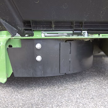 2026 John Deere Z735E - Image 27