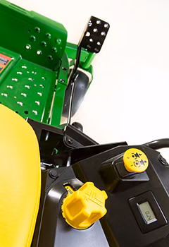 2024 John Deere Z325E - Image 46