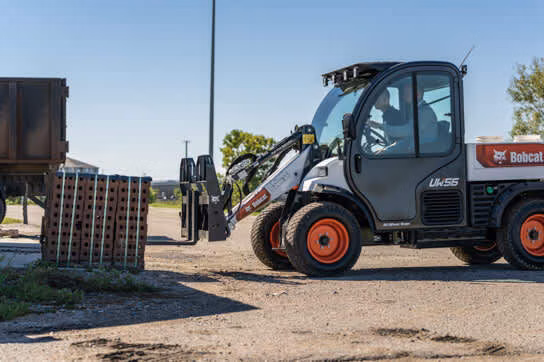 2025 Bobcat Pallet Fork - with Back & Side Shift - Image 3