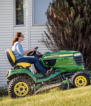 2024 John Deere X738 - Image 28