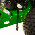 2024 John Deere Z955M EFI - Image 13