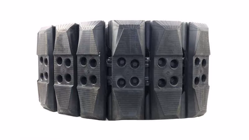 2025 Bobcat Segmented Track (450 x 154 x 39) for Excavators (7311059) - Image 1