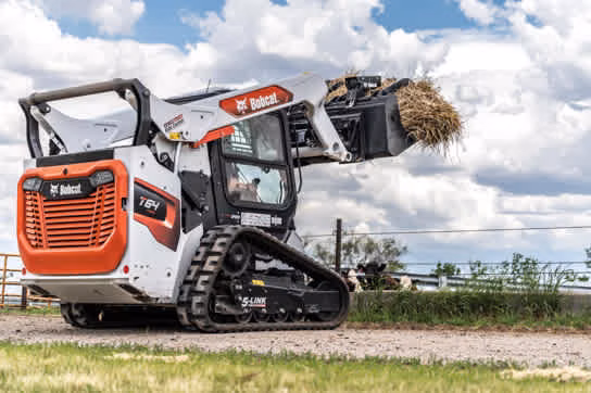 2026 Bobcat Grapple Bucket - ISO, 2.0 YD 100.4", Bolt-On Cutting Edge - Image 4
