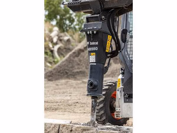 2026 Bobcat Hydraulic Breaker with Nail Point - HB580 - Image 4