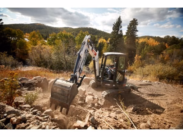 2026 Bobcat E35 (25 hp, Extendable Arm) - Image 2