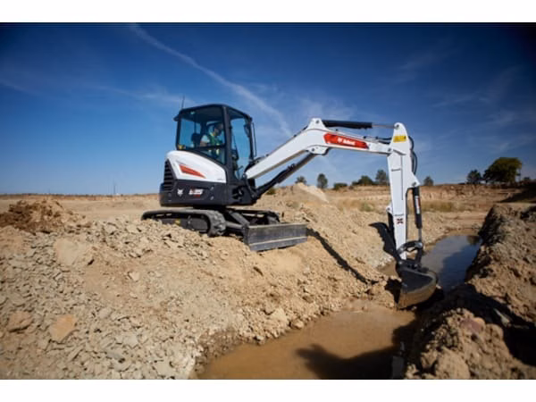 2026 Bobcat E35 (25 hp, Extendable Arm) - Image 4