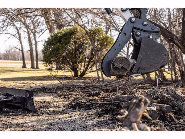 2026 Bobcat Hydraulic Clamp - E42R2, Class III, Long Arm - Image 3