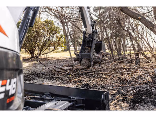 2026 Bobcat Hydraulic Clamp - E42R2, Class III, Long Arm - Image 4
