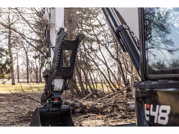 2026 Bobcat Hydraulic Clamp - E42R2, Class III, Long Arm - Image 5