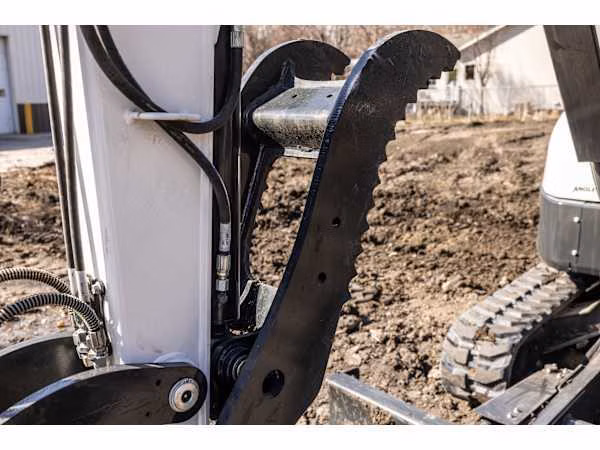 2026 Bobcat Hydraulic Clamp - E42R2, Class III, Long Arm - Image 6
