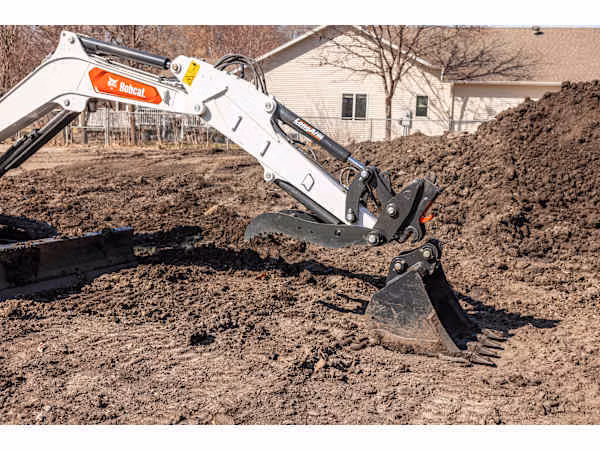 2026 Bobcat Hydraulic Pin-Grabber Coupler - Image 3