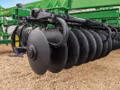2026 John Deere 2330 (3-Section, 30 ft, 9 in) - Image 4