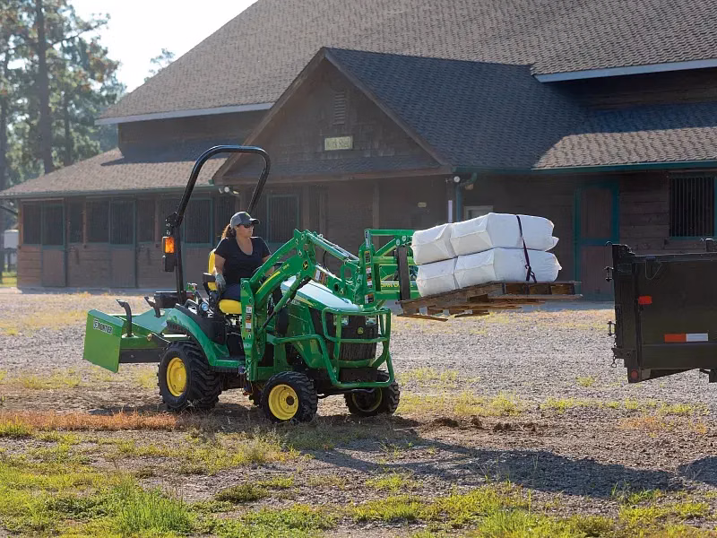 2026 John Deere 1023E - Image 2