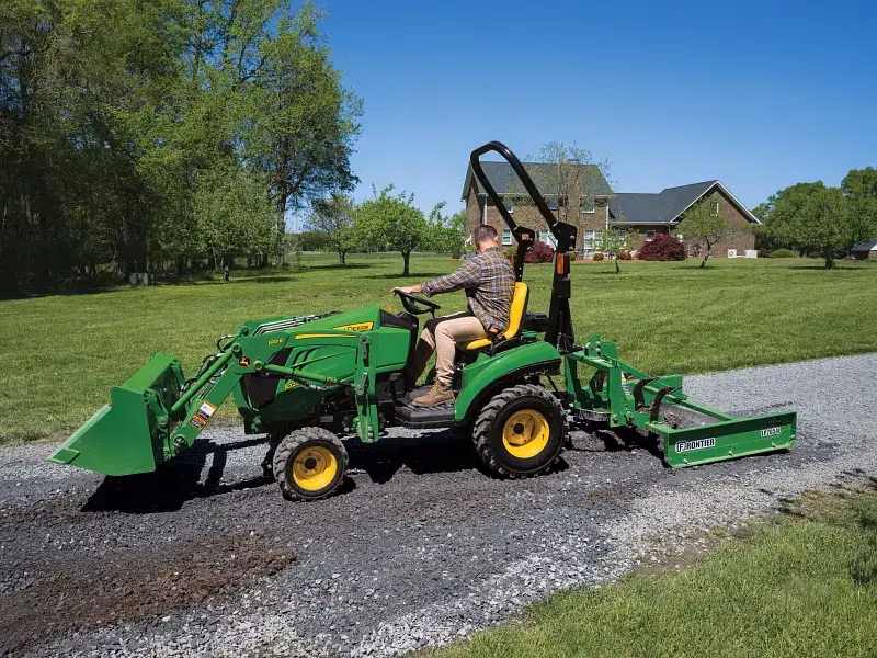 2026 John Deere 1023E - Image 5