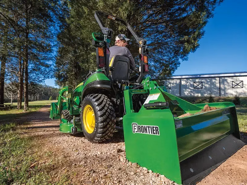 2026 John Deere 2025R - Image 2