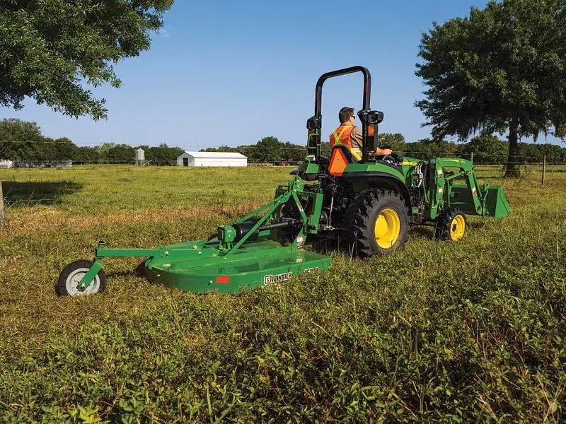 2026 John Deere 2032R - Image 2